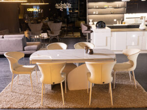 Avenida Table & Linda Chair