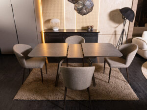 Vegas Table & Coco Chair